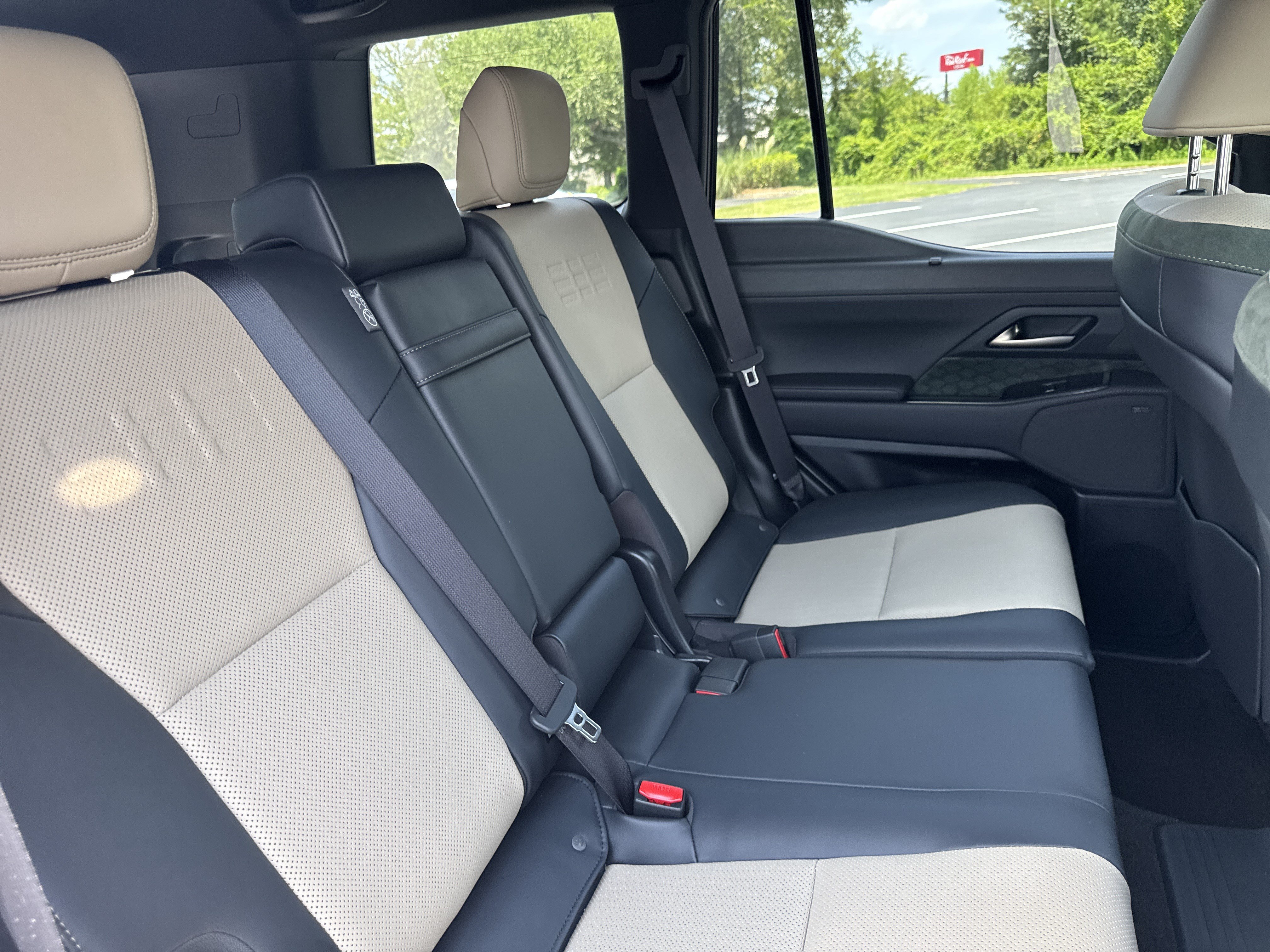 Used 2026 Lexus GX 550 AWD/4WD image 31