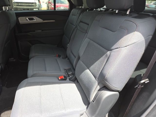 Used 2025 Ford Explorer Active image 6