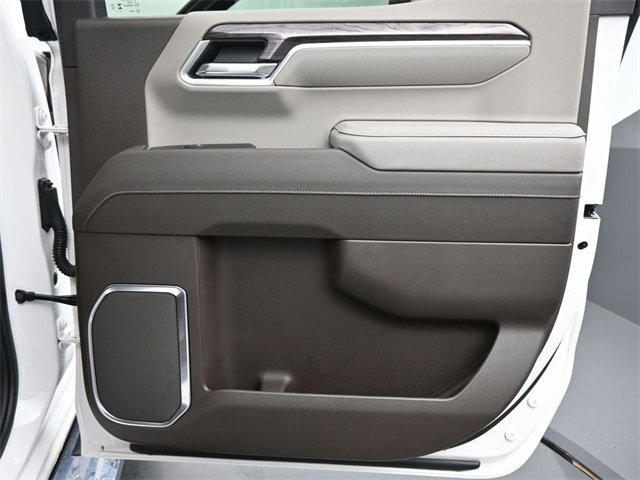 Used 2025 Chevrolet Silverado 1500 LTZ image 16