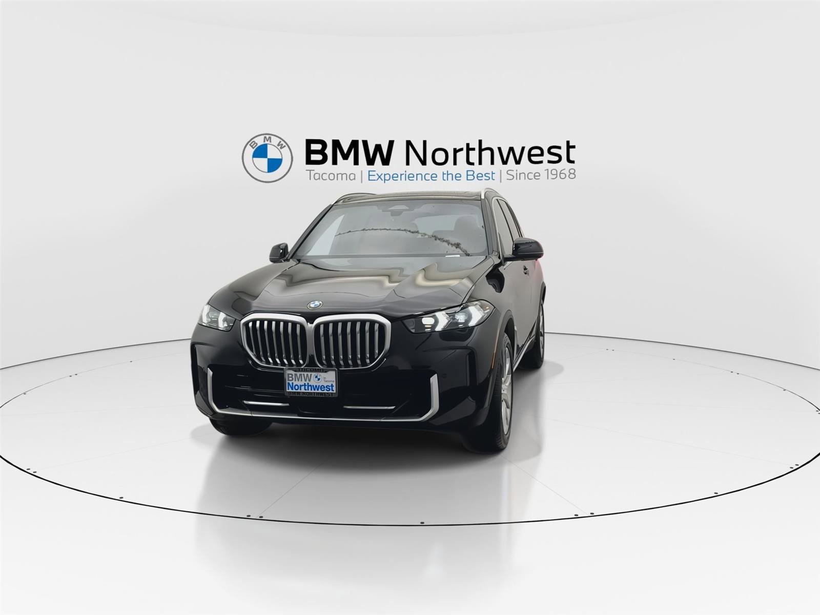 Used 2024 BMW X5 xDrive40i w/ Parking Assistance Package image 8