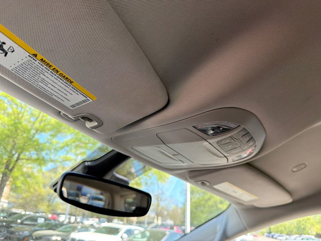 Used 2023 Chrysler Pacifica Touring-L image 31