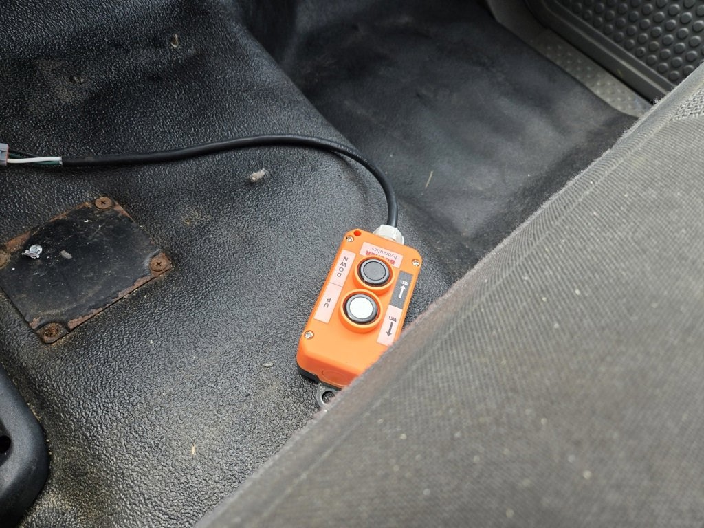 Used 2004 Ford F350 XL image 18