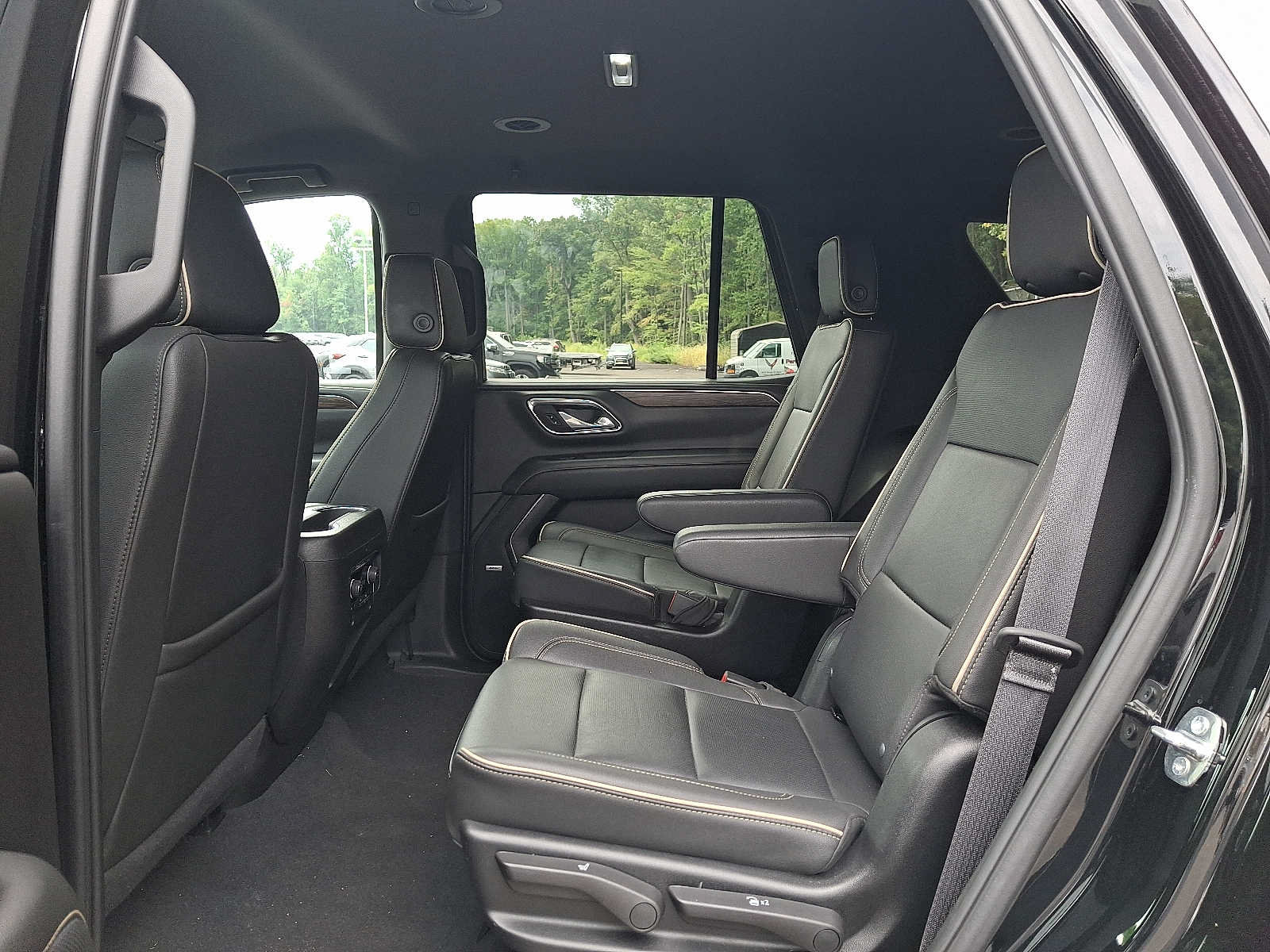 Certified 2024 Chevrolet Tahoe Premier AWD/4WD image 10