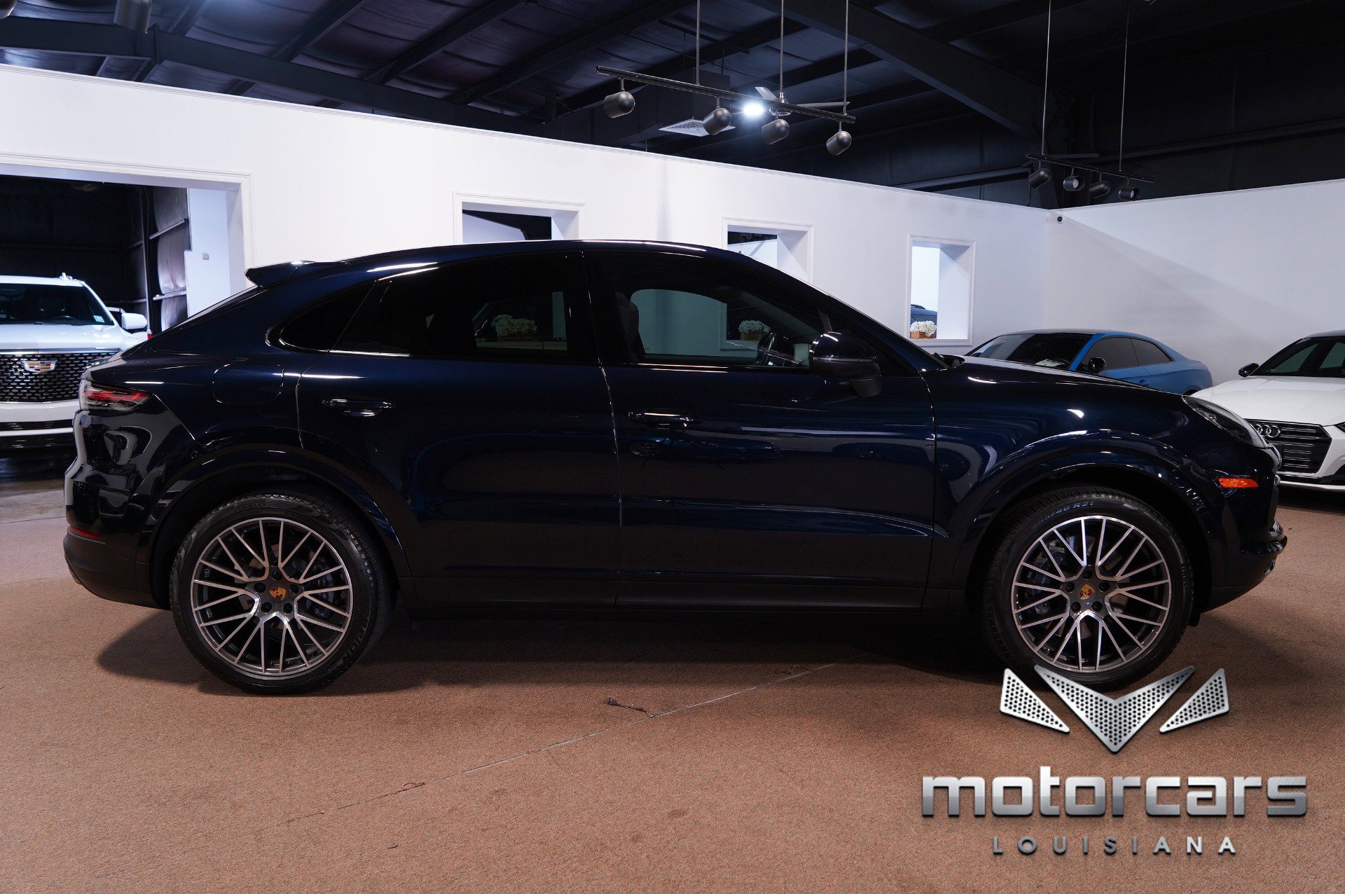 Used 2021 Porsche Cayenne Coupe w/ Premium Package image 8