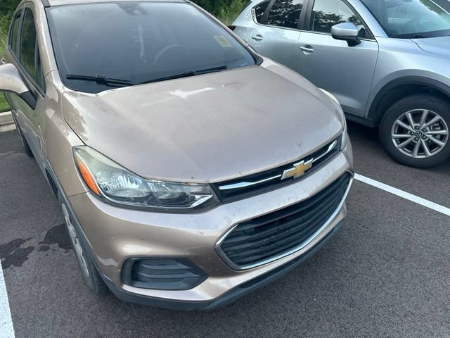 Used 2018 Chevrolet Trax LS FWD image 4