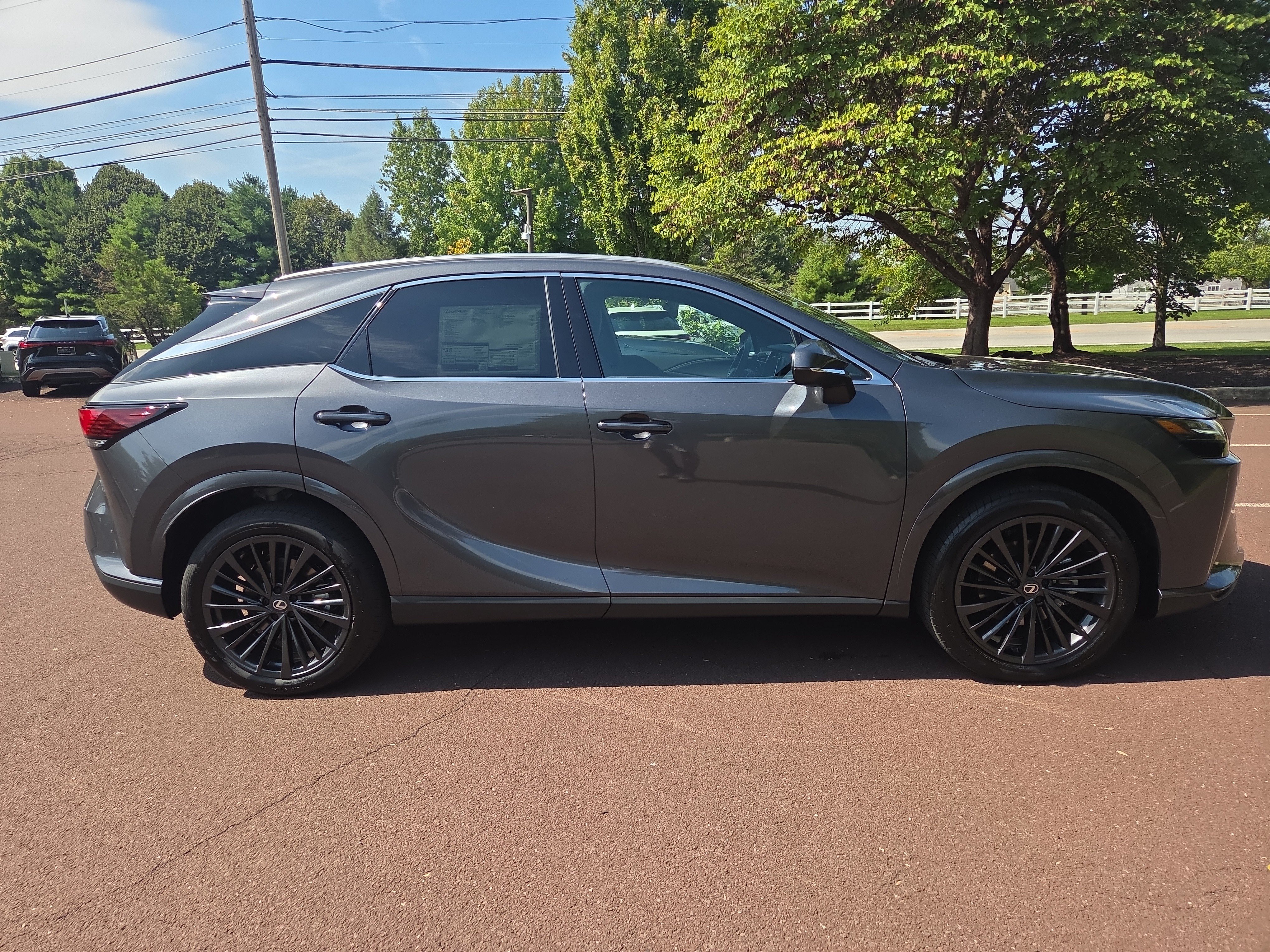 New 2026 Lexus RX 350h AWD/4WD image 2