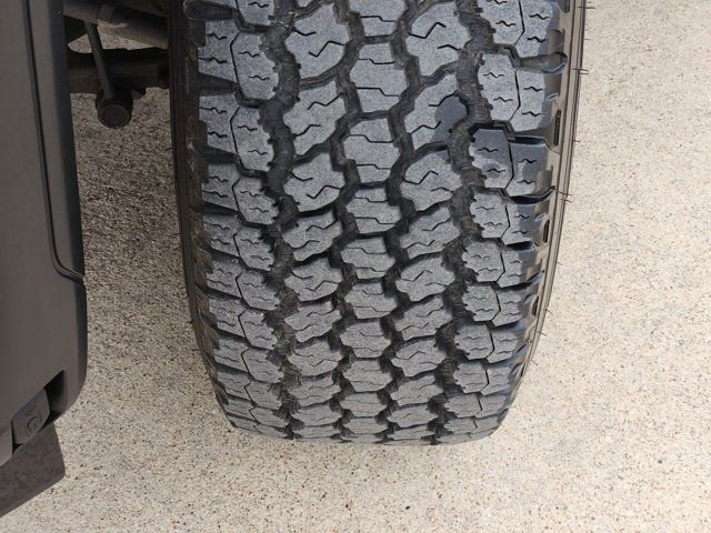 Used 2024 GMC Sierra 2500 AT4 w/ AT4 Premium Plus Package image 18