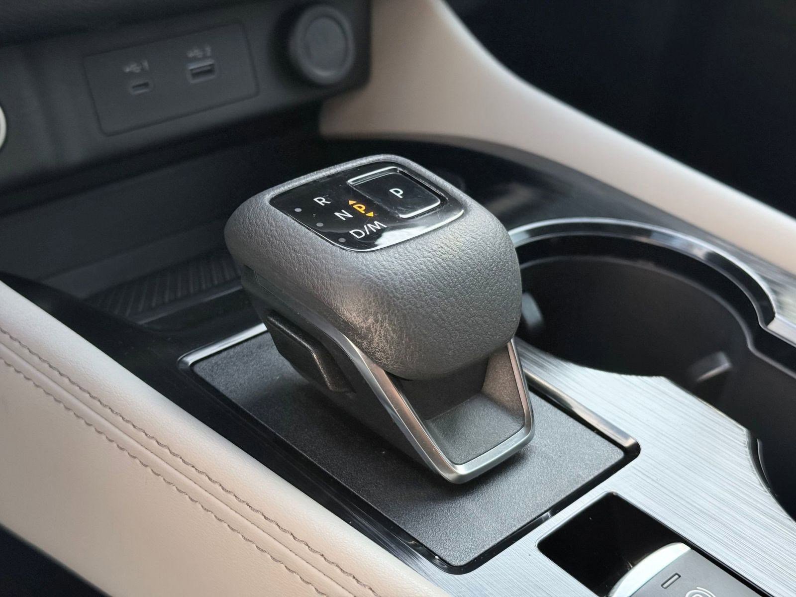 Used 2023 Nissan Rogue SL w/ SL Premium Package image 17