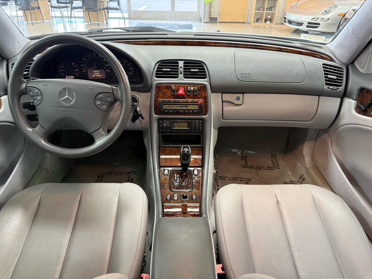 Used 2001 Mercedes-Benz CLK 320 Coupe image 10