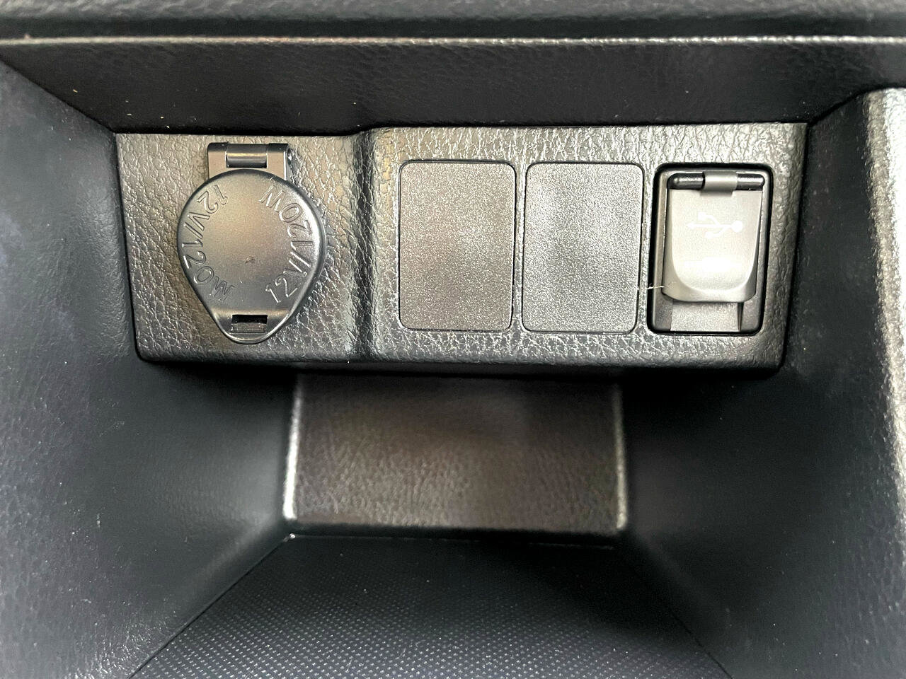 Used 2014 Toyota Corolla LE Premium image 25