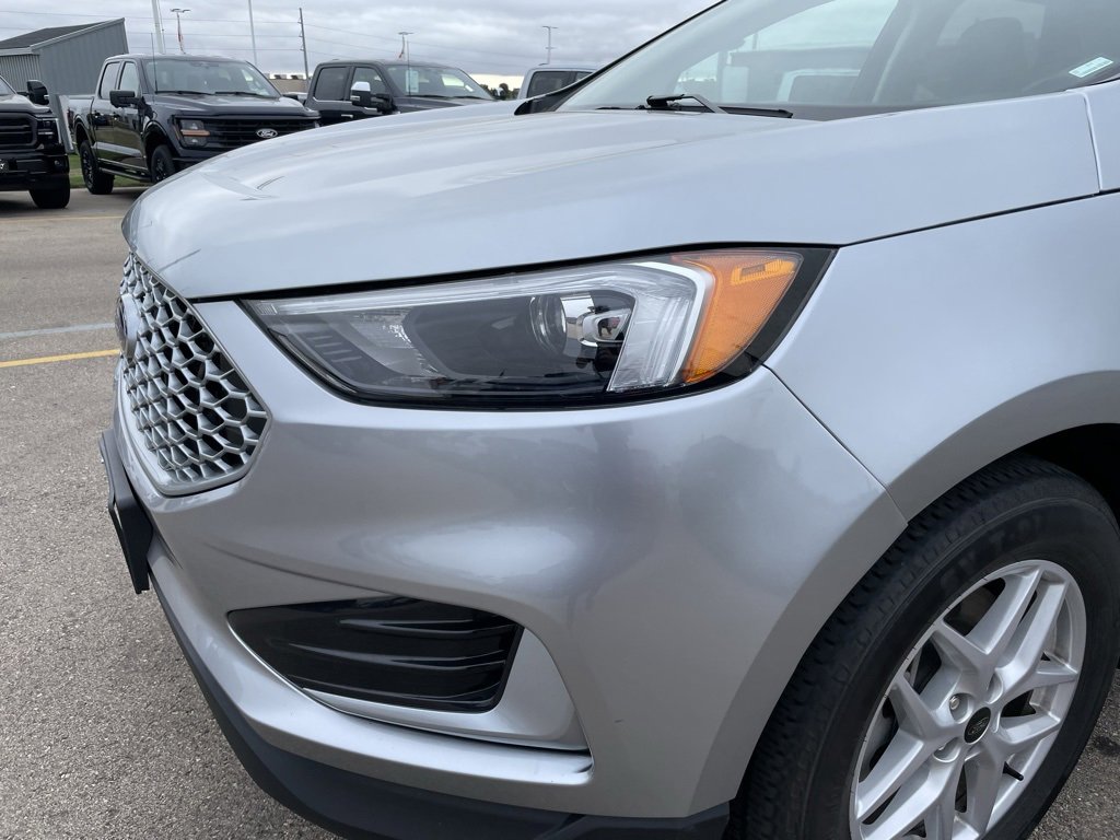 Used 2023 Ford Edge SEL image 34