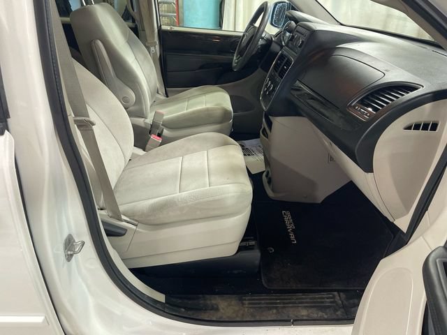 Used 2012 Dodge Grand Caravan SE FWD image 24
