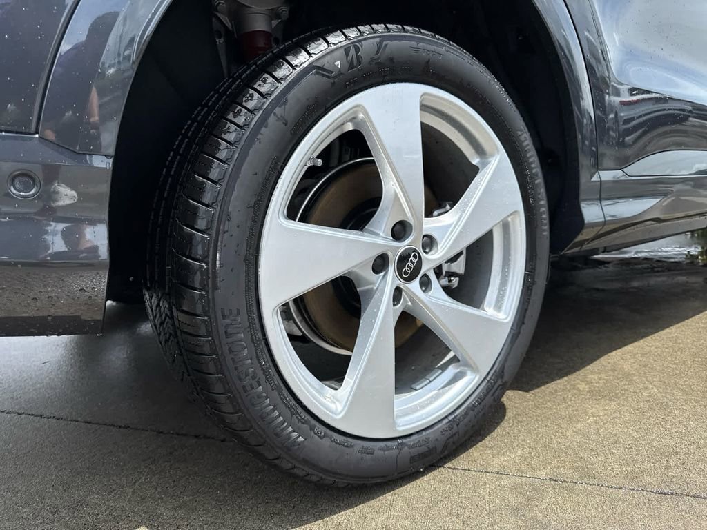 New 2025 Audi Q5 Premium Plus image 11