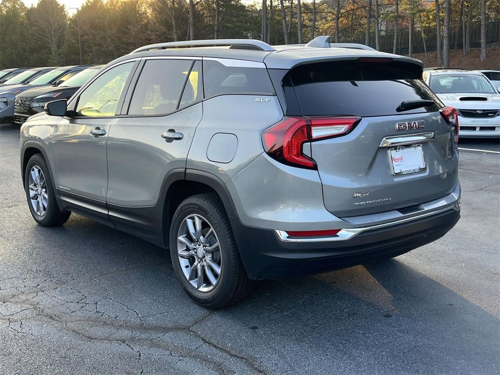 Used 2024 GMC Terrain SLT image 7