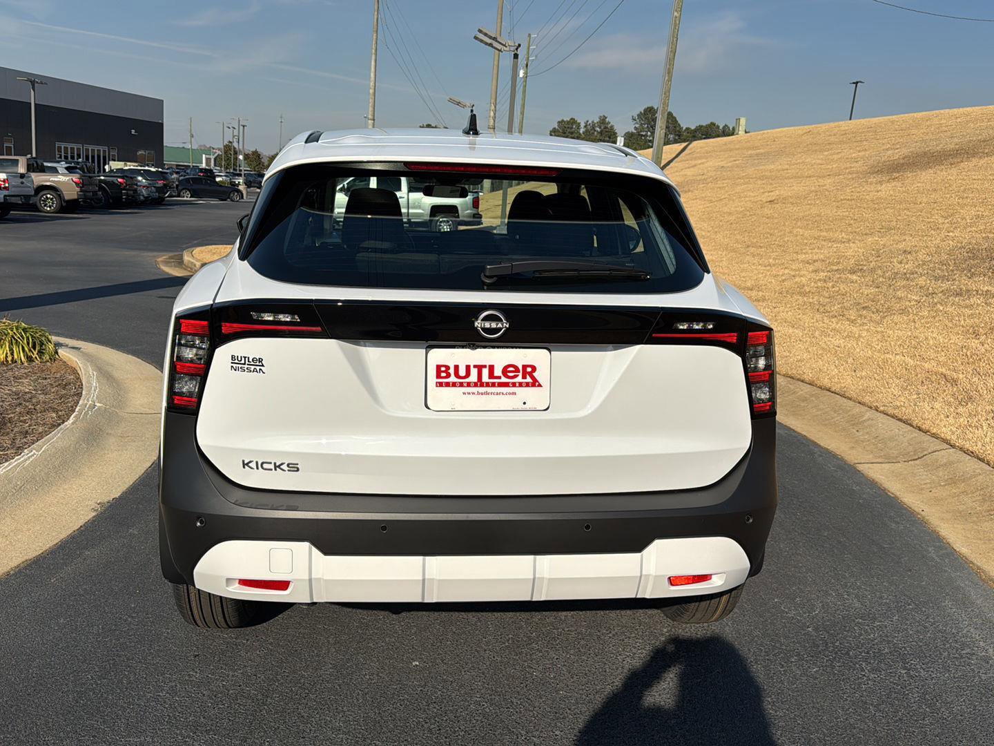 New 2026 Nissan Kicks S image 4