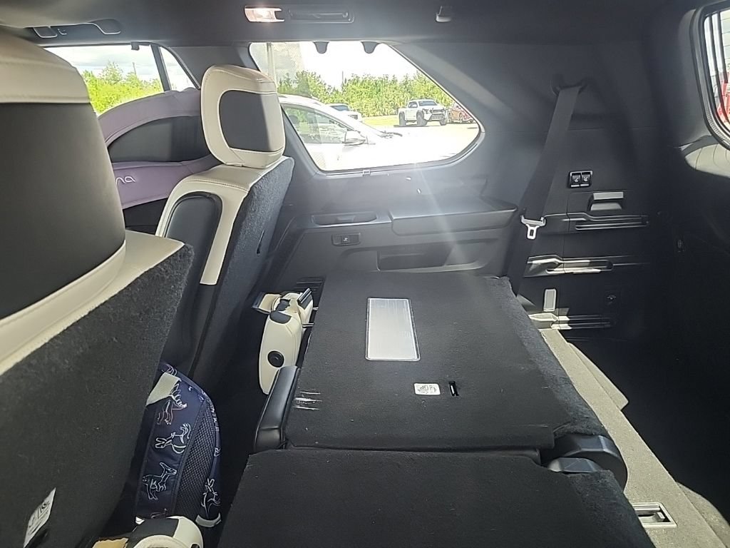 Used 2024 Toyota Sequoia Capstone AWD/4WD image 13