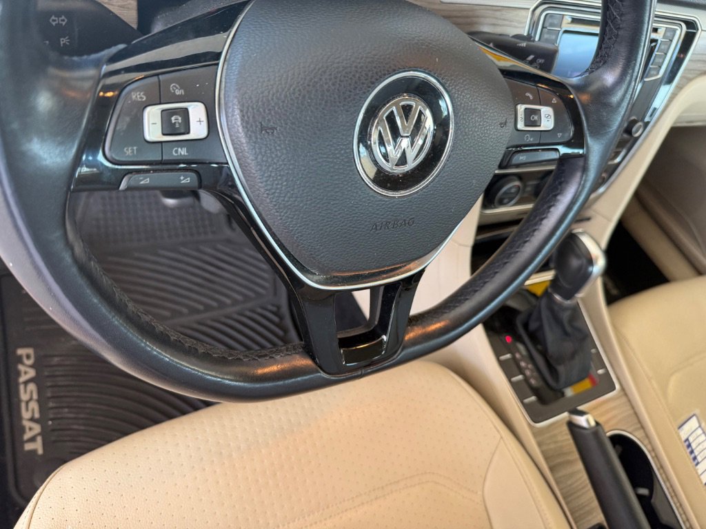 Used 2016 Volkswagen Passat 1.8T SE FWD image 20
