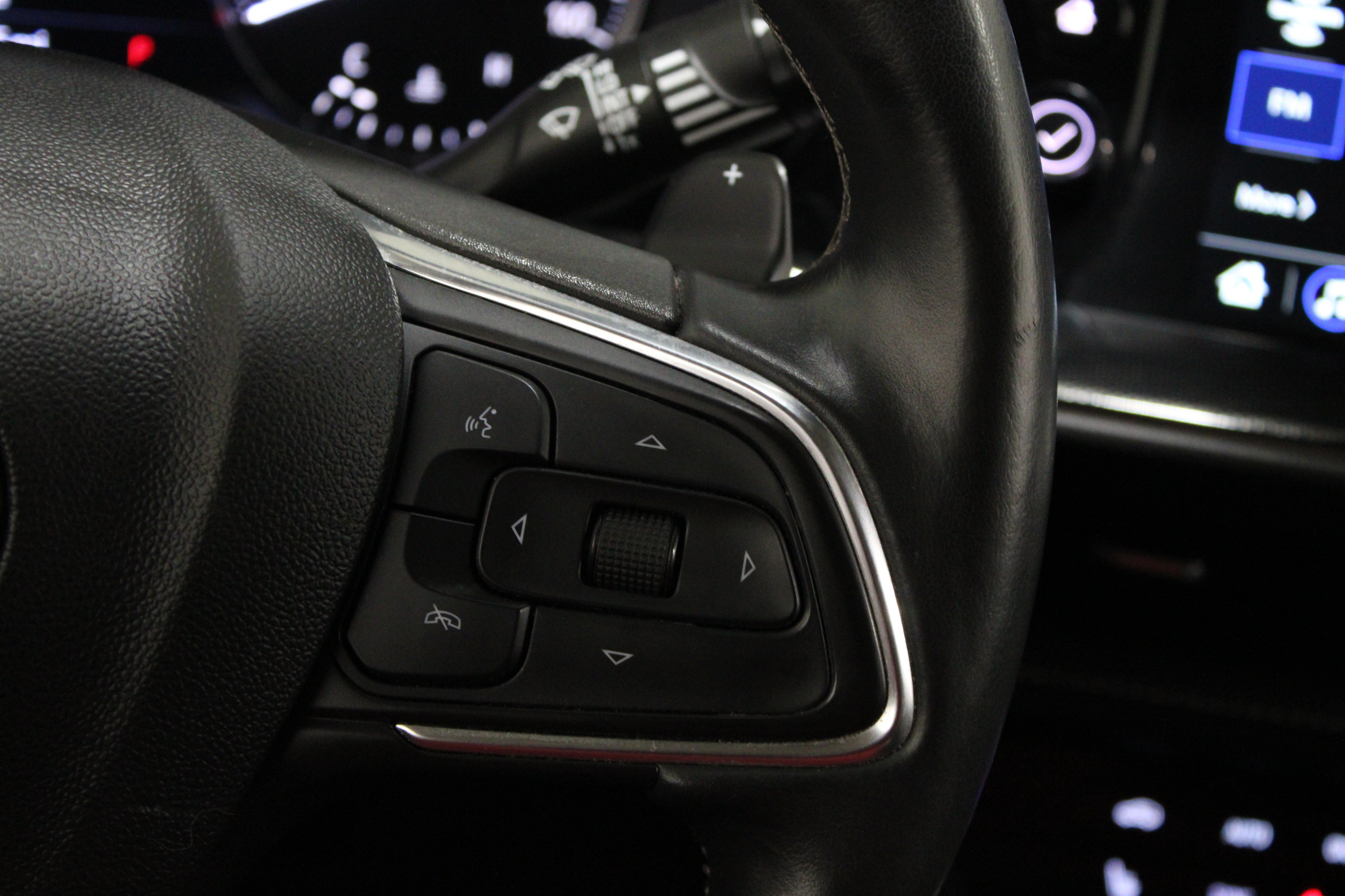 Used 2023 Buick Envision Essence FWD image 5