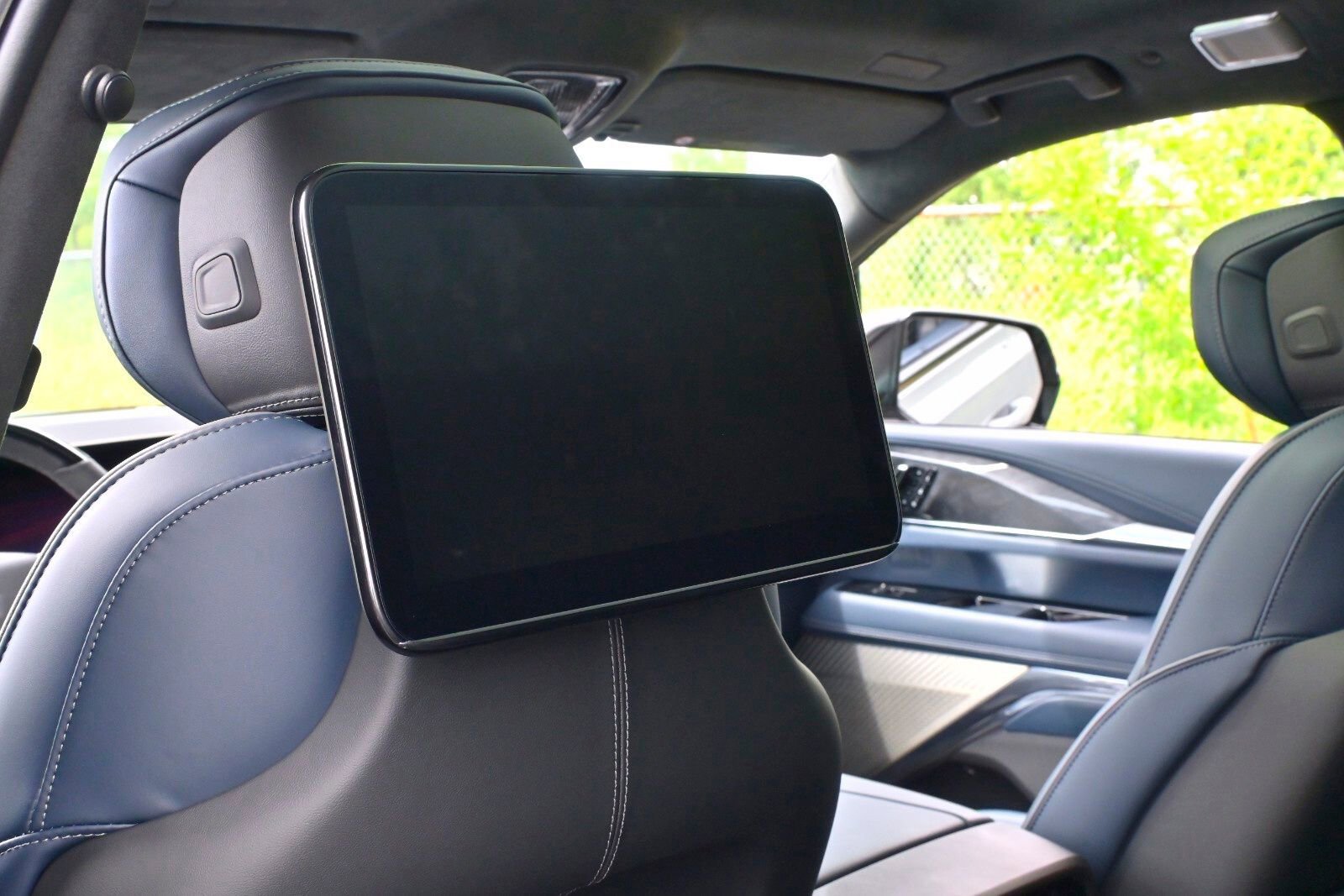 New 2026 Cadillac Escalade IQL Sport 2 image 22