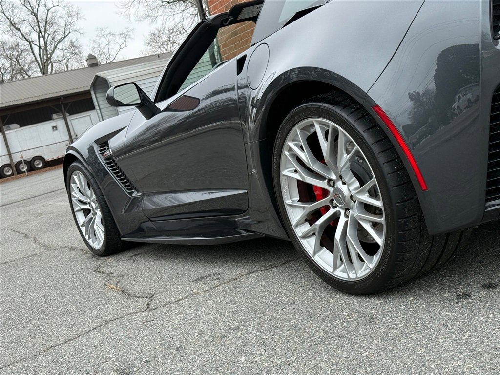 Used 2018 Chevrolet Corvette Z06 RWD image 31