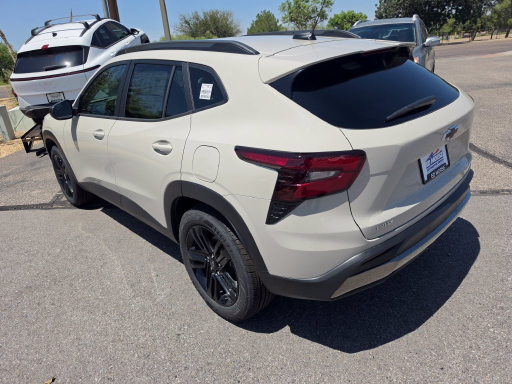 New 2026 Chevrolet Trax ACTIV w/ Driver Confidence Package FWD image 3