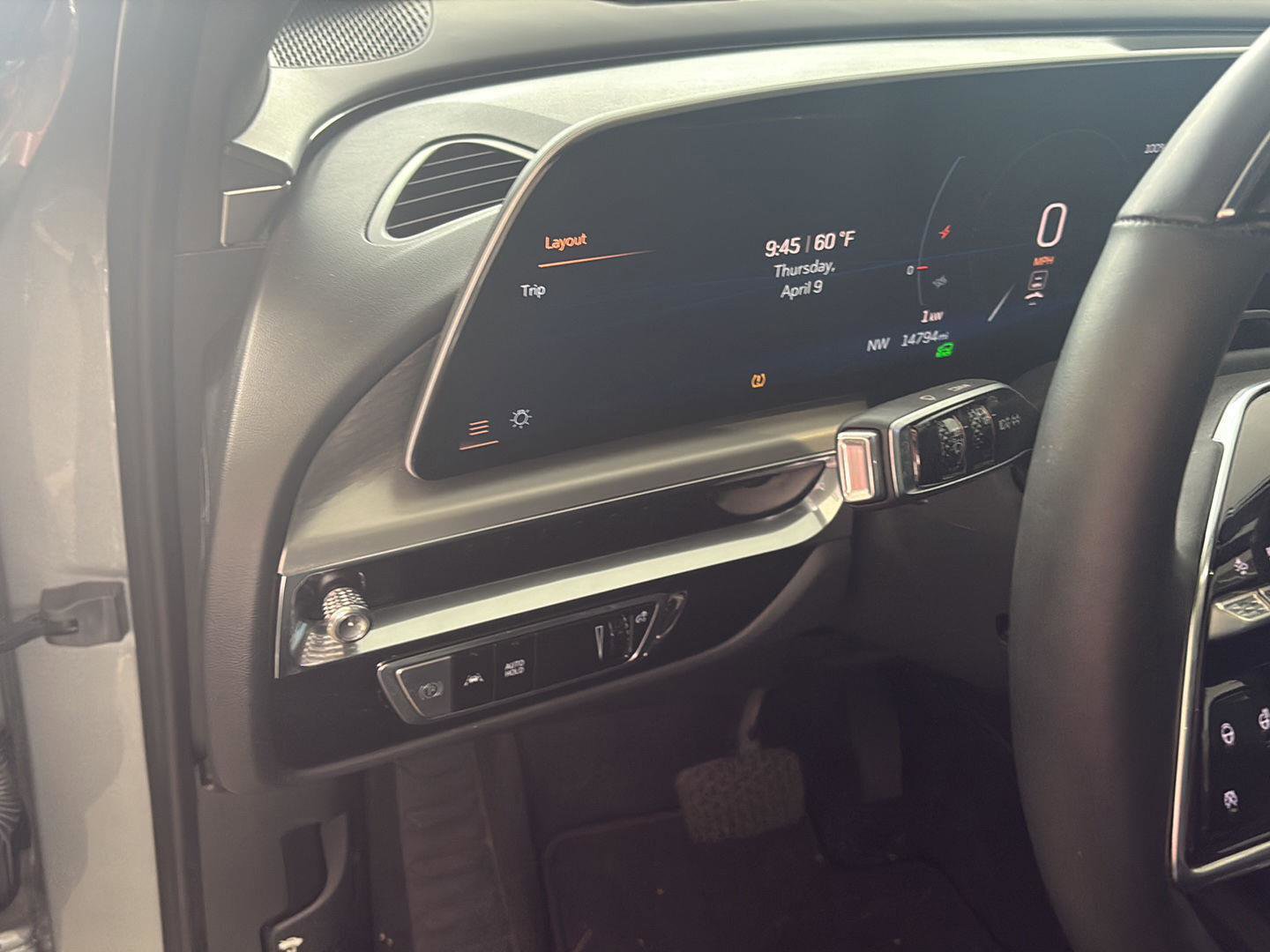 Used 2024 Cadillac Lyriq Sport image 11