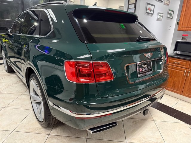 Used 2017 Bentley Bentayga AWD/4WD image 7