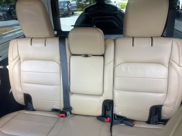 Used 2018 Jeep Wrangler Unlimited Sahara w/ Dual Top Group AWD/4WD image 22