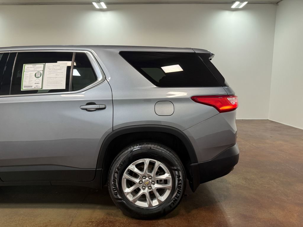 Used 2020 Chevrolet Traverse LS image 36