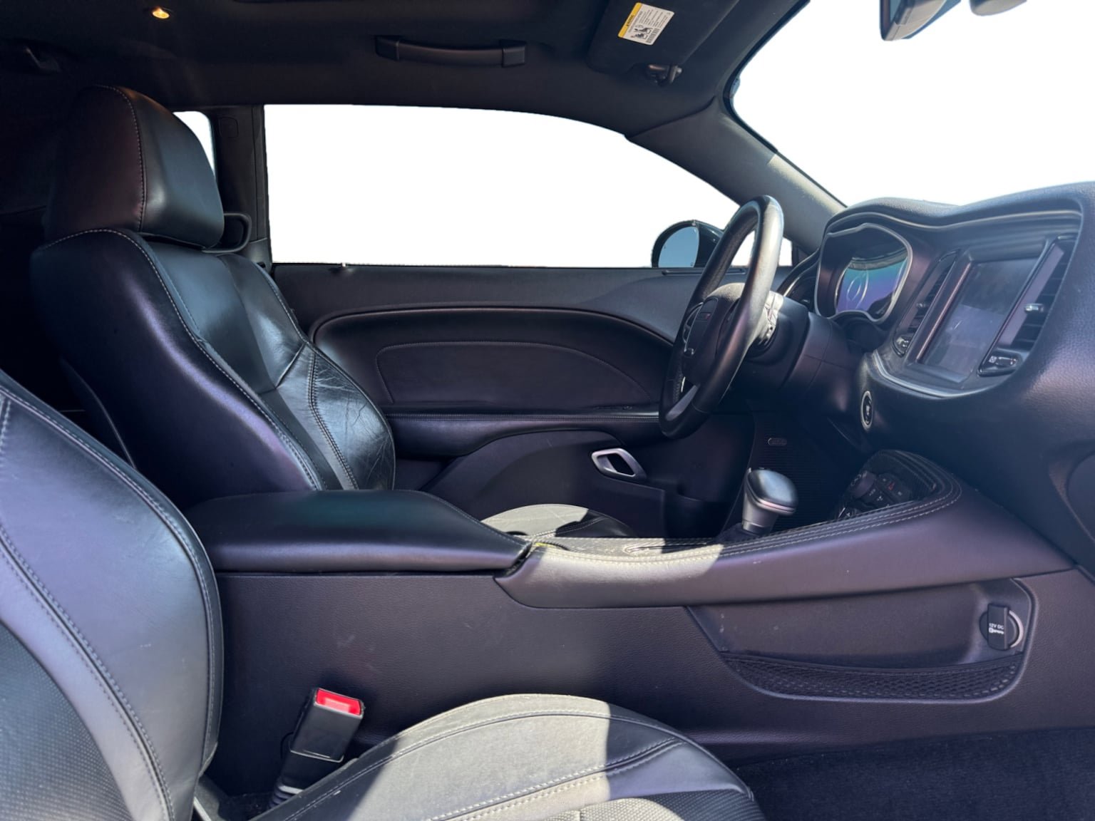 Used 2015 Dodge Challenger R/T Plus RWD image 17