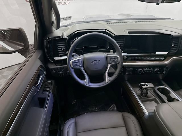 Used 2025 Chevrolet Silverado 1500 LT Trail Boss w/ Convenience Package II AWD/4WD image 26