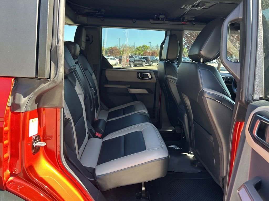 Used 2023 Ford Bronco Wildtrak image 43
