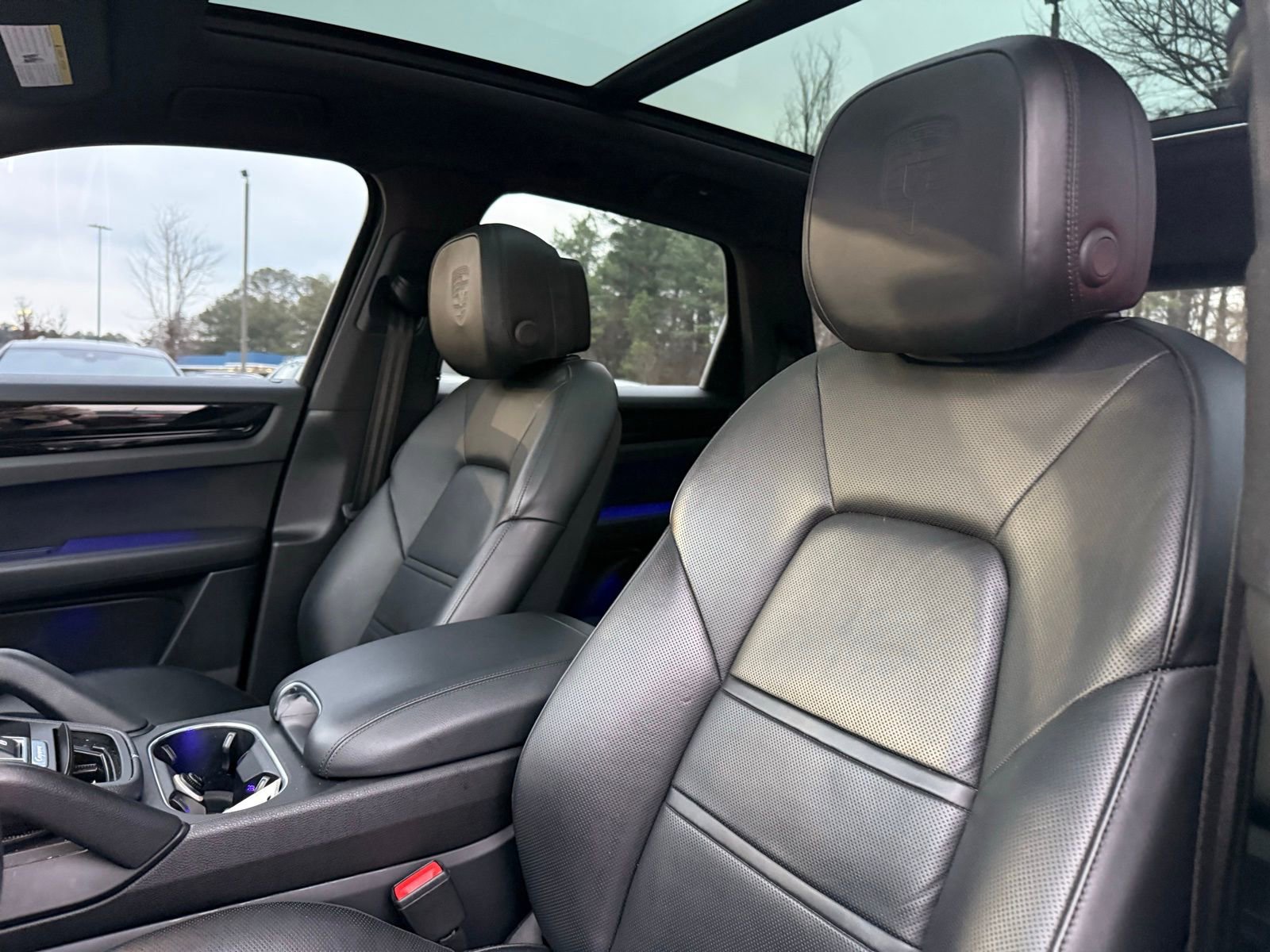 Used 2019 Porsche Cayenne E-Hybrid image 16