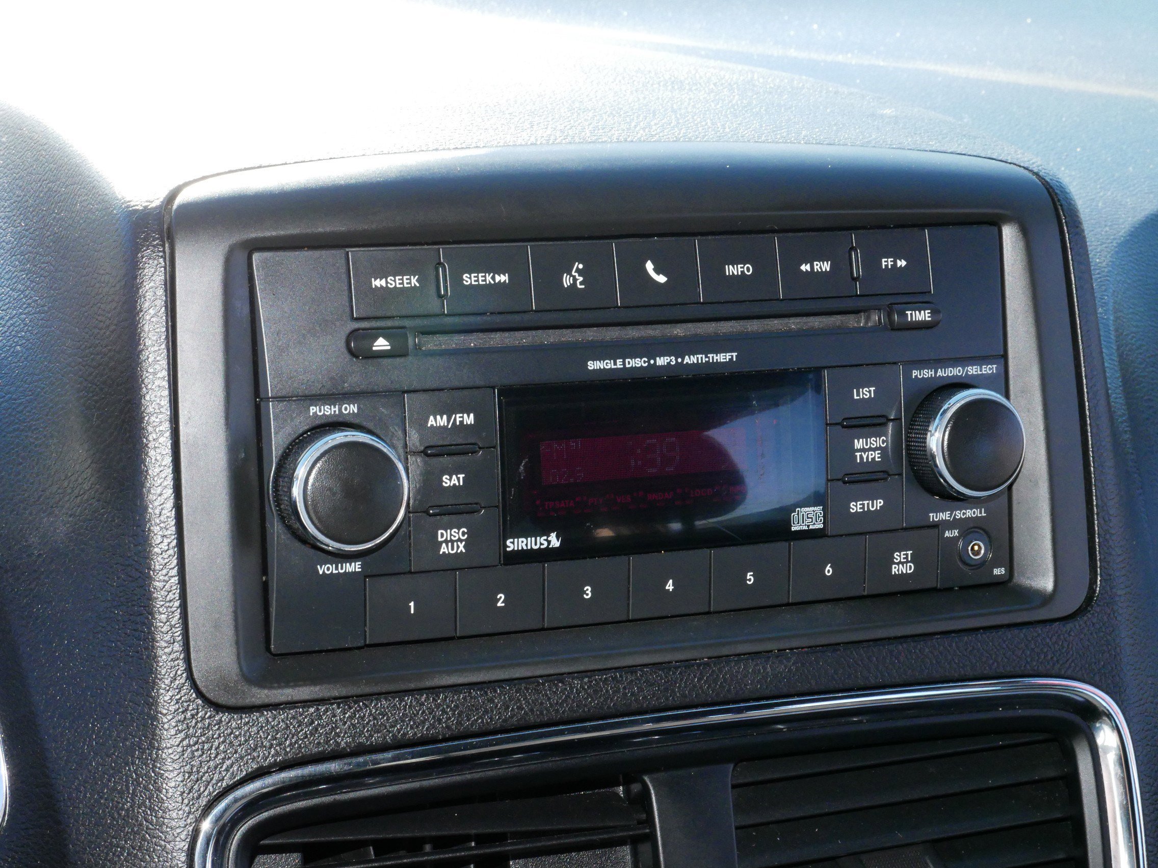 Used 2014 Dodge Grand Caravan SE image 22