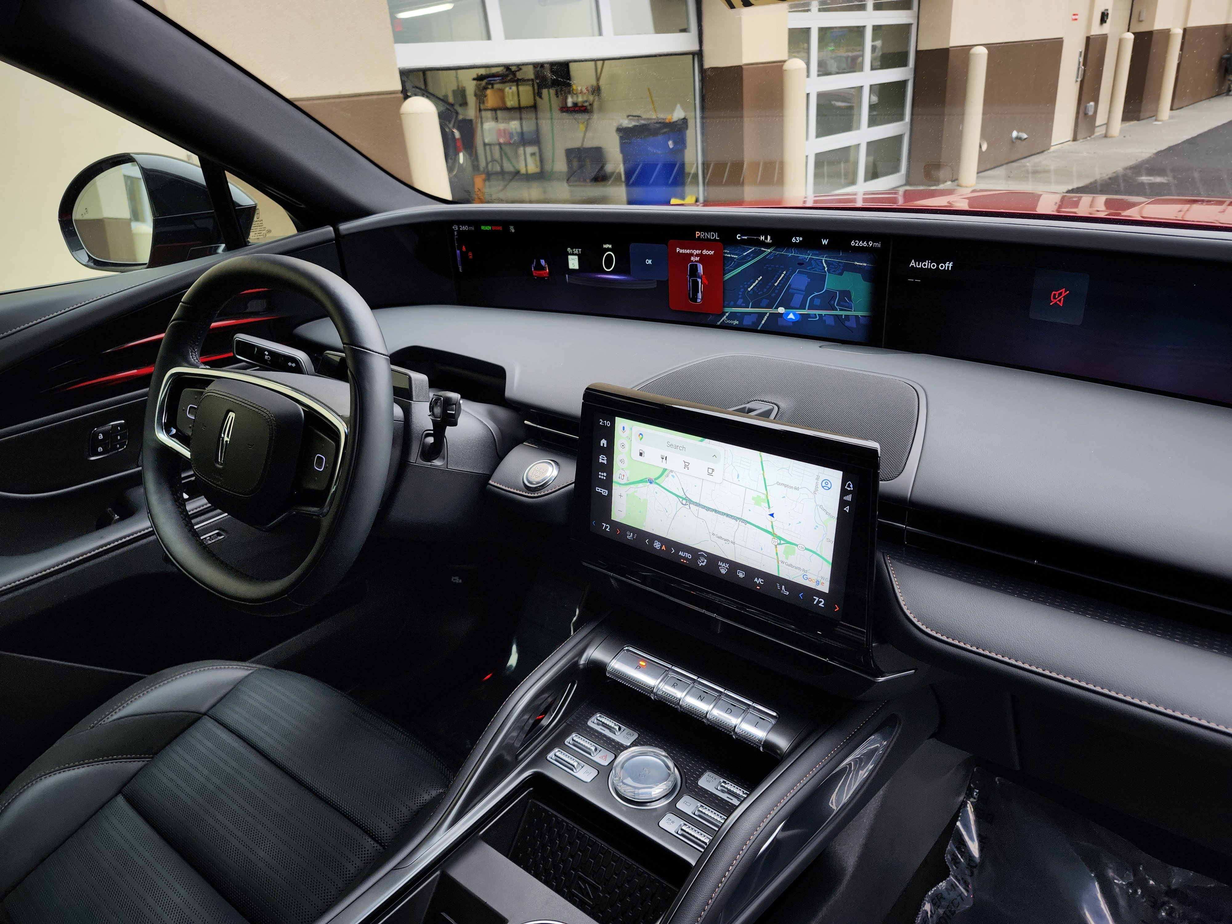 Used 2024 Lincoln Nautilus Reserve w/ Equipment Group 202A image 4