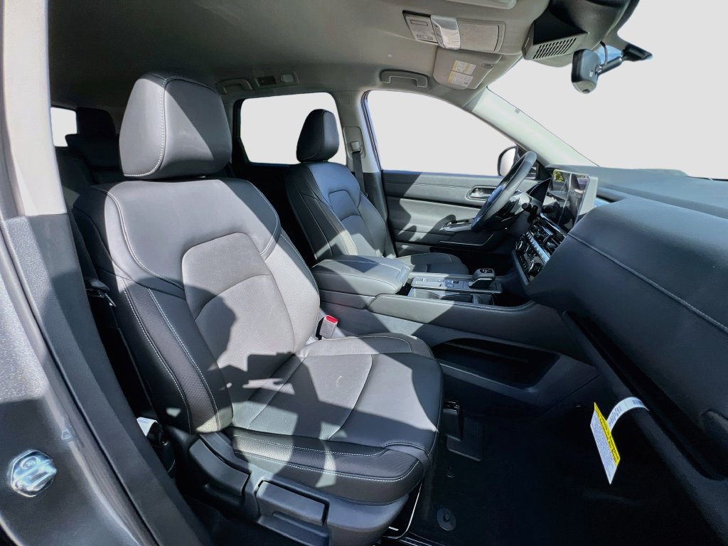 New 2026 Nissan Pathfinder SL FWD image 28