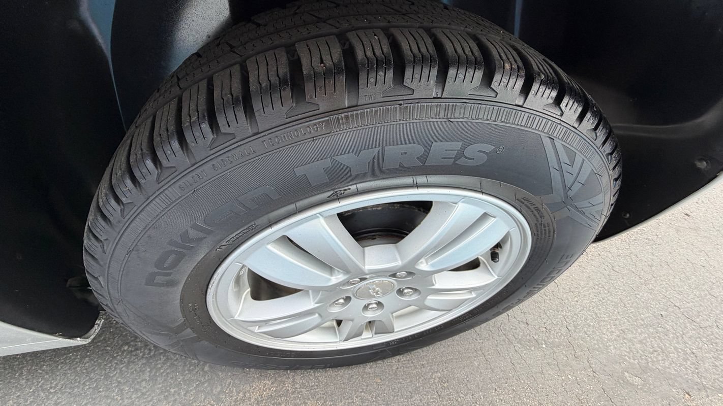 Used 2012 Chevrolet Sonic LS FWD image 15
