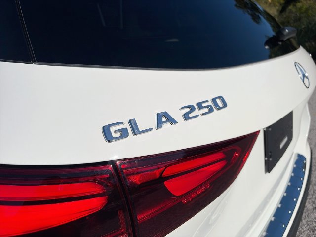 Certified 2026 Mercedes-Benz GLA 250 4MATIC image 35