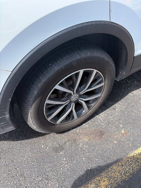 Used 2019 Volkswagen Tiguan SE w/ Panoramic Sunroof Package FWD image 25