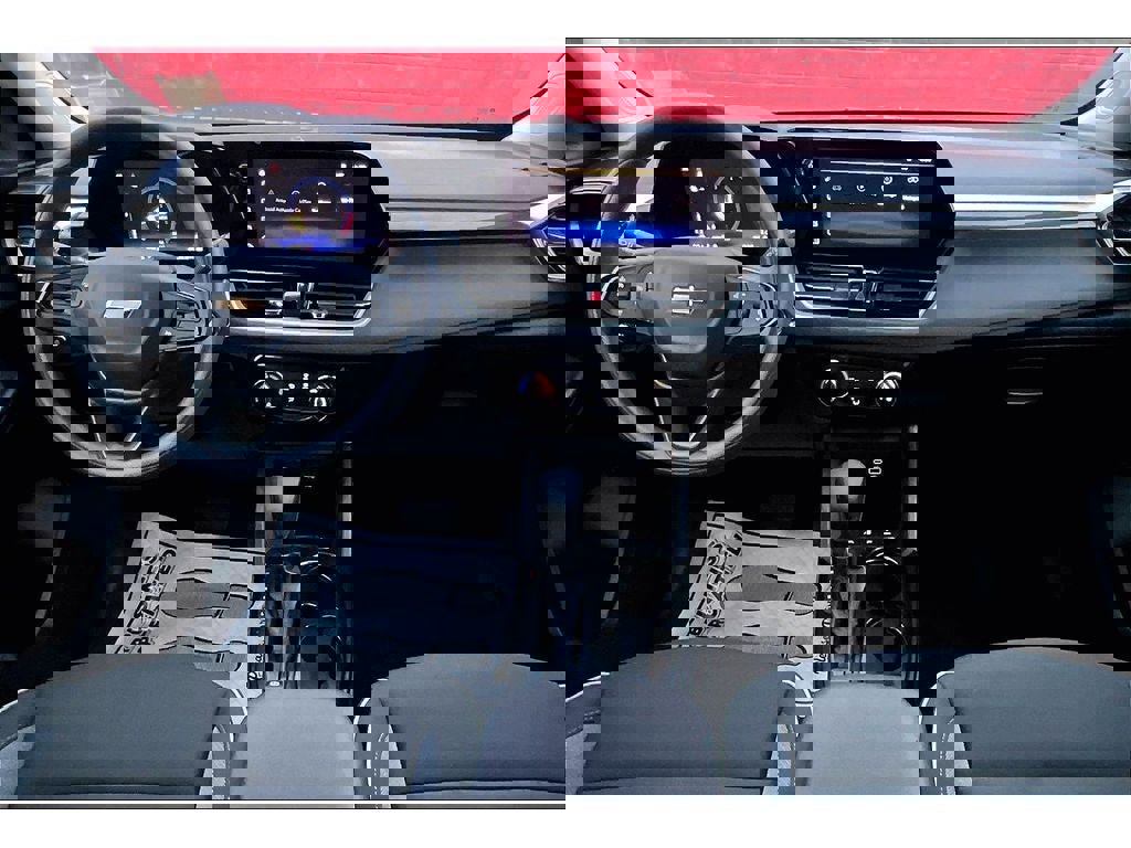 Used 2025 Chevrolet TrailBlazer LT image 16