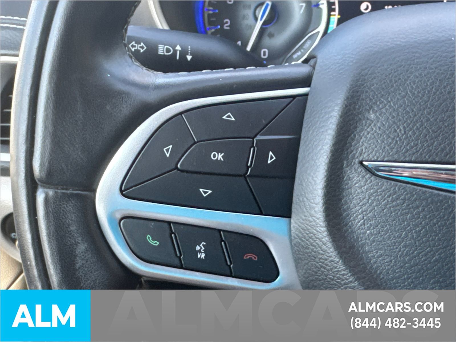 Used 2022 Chrysler Pacifica Touring-L image 30