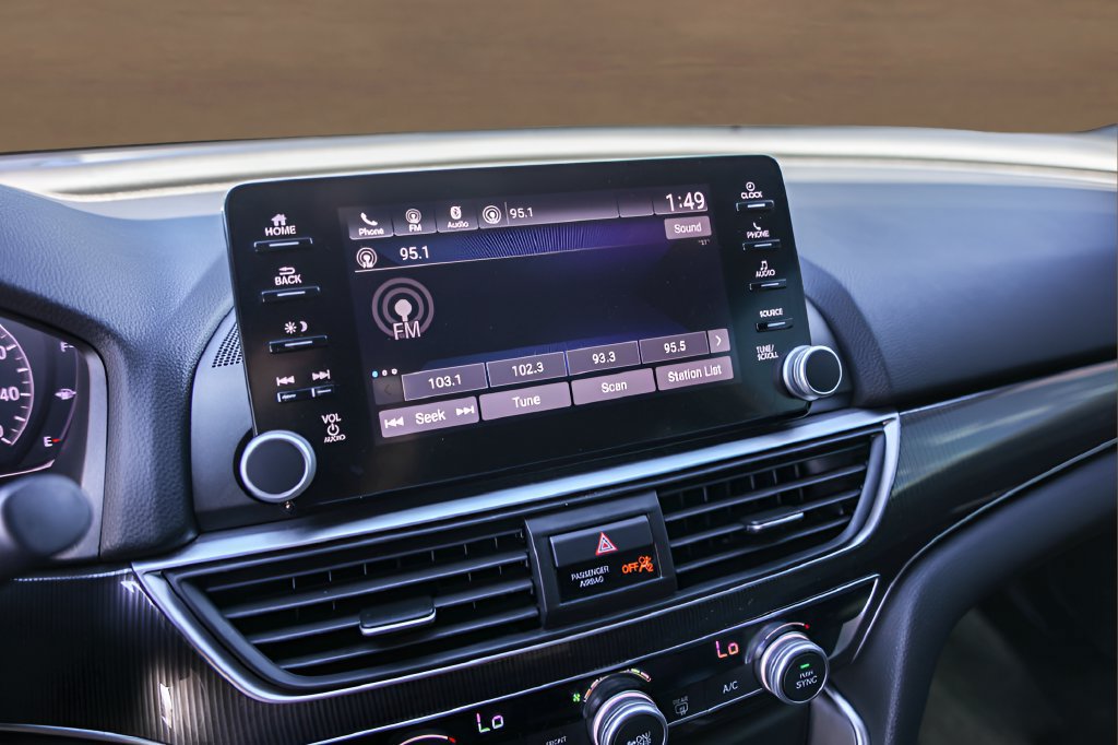 Used 2019 Honda Accord Sport image 16