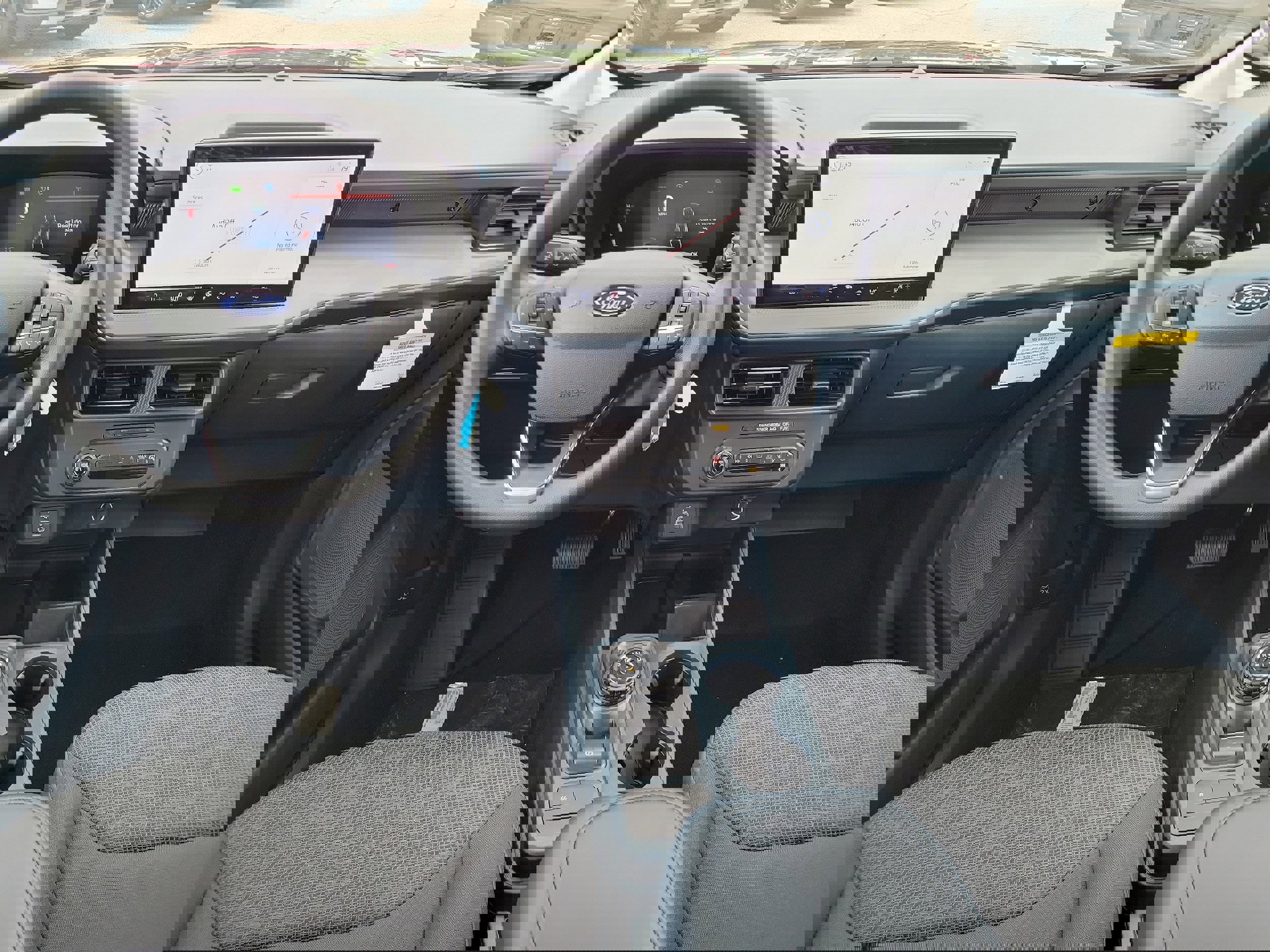 New 2025 Ford Maverick XL image 10