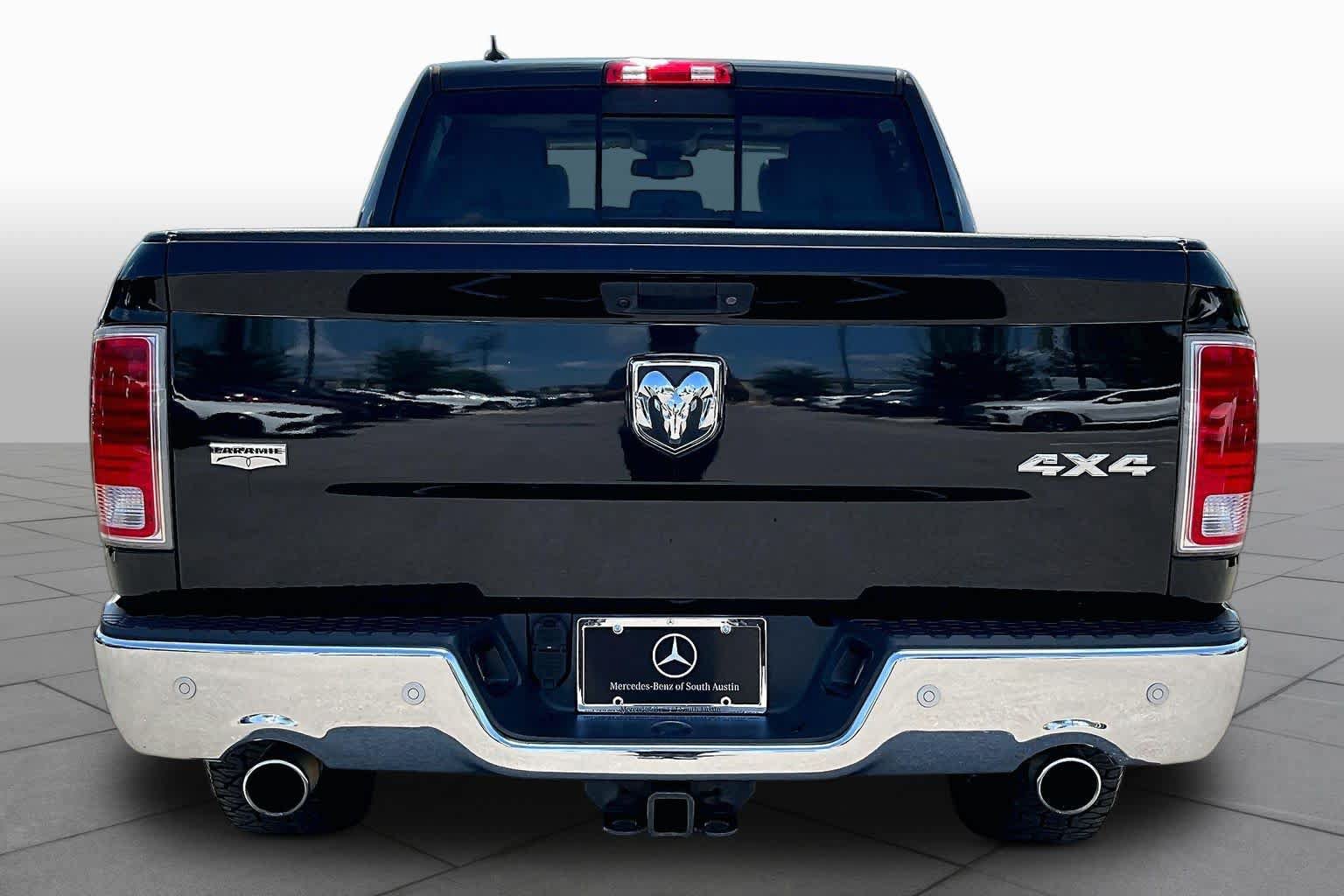 Used 2017 RAM 1500 Laramie w/ Convenience Group AWD/4WD image 5
