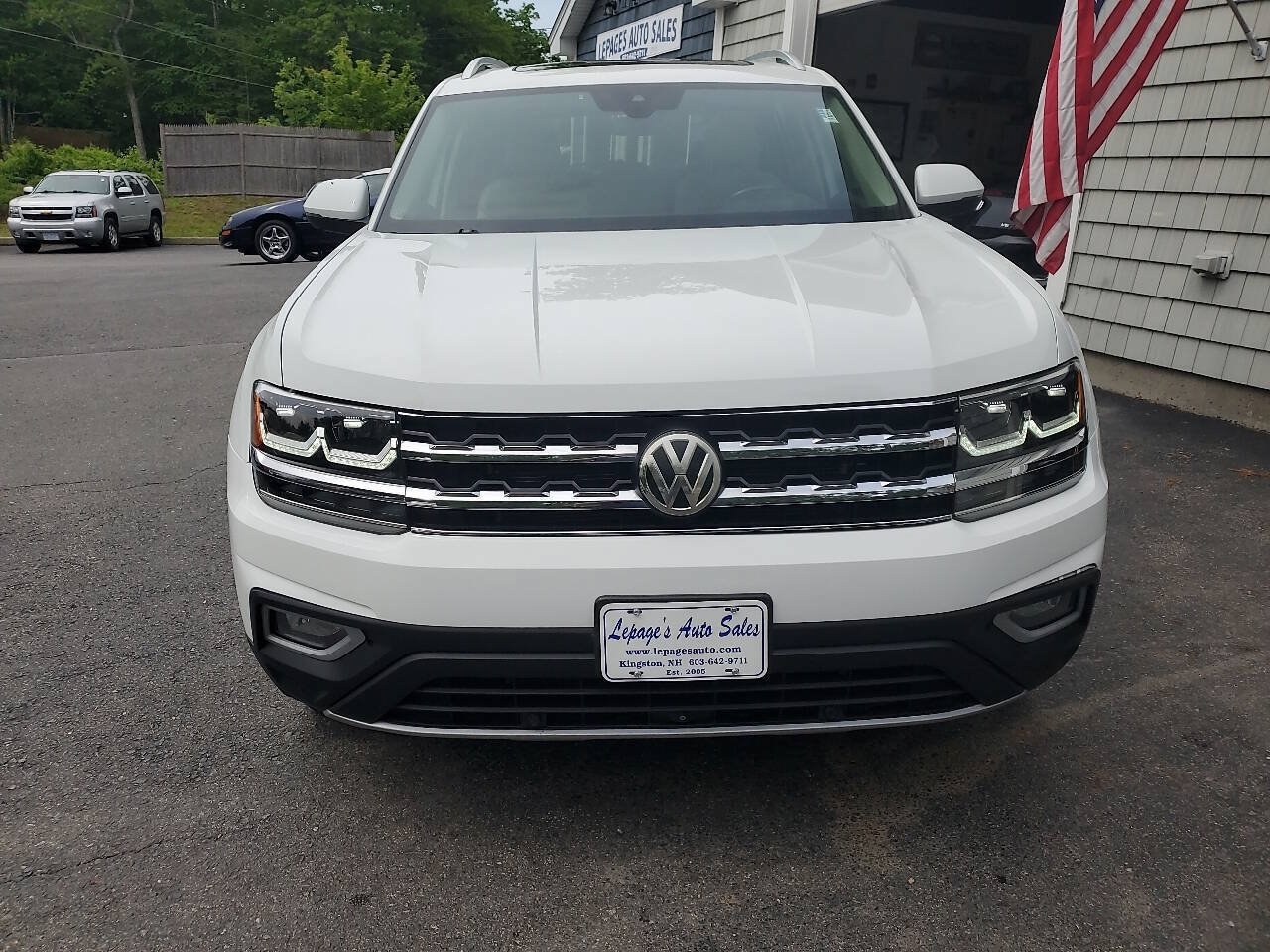 Used 2018 Volkswagen Atlas SEL Premium AWD/4WD image 3