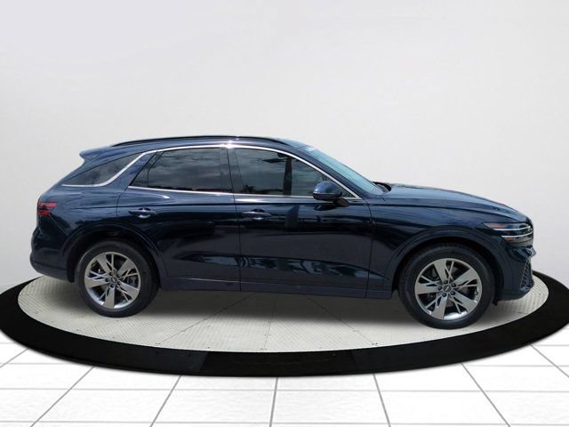 Used 2022 Genesis GV70 3.5T Sport w/ Sport Advanced Package AWD/4WD image 2