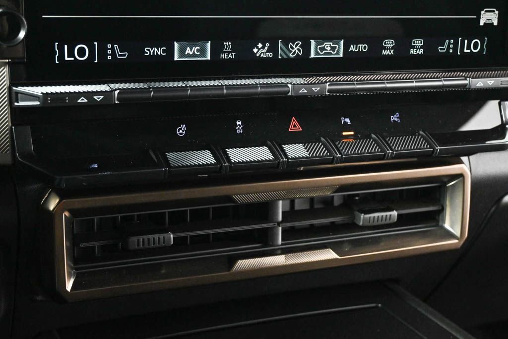 New 2025 GMC Hummer EV 3X w/ LPO, Cargo Utility Package image 15