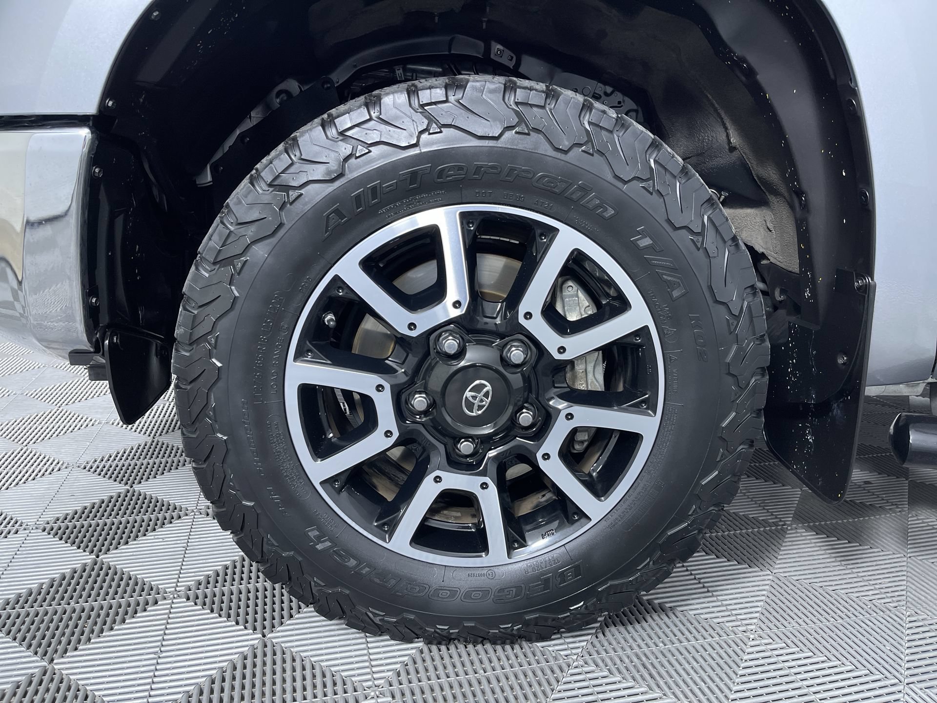 Used 2019 Toyota Tundra SR5 w/ TRD Off Road Package AWD/4WD image 26