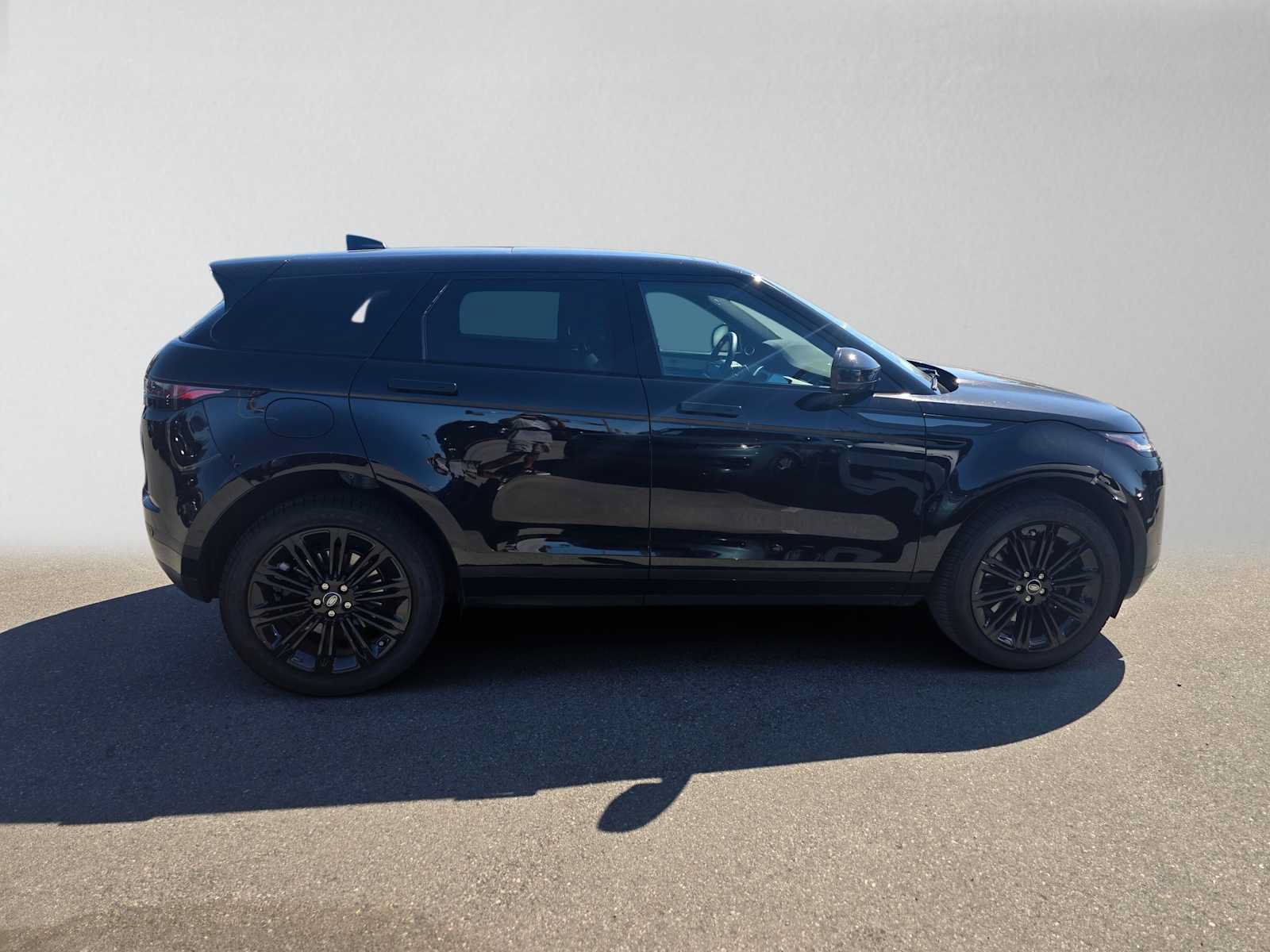 Used 2026 Land Rover Range Rover Evoque S AWD/4WD image 6