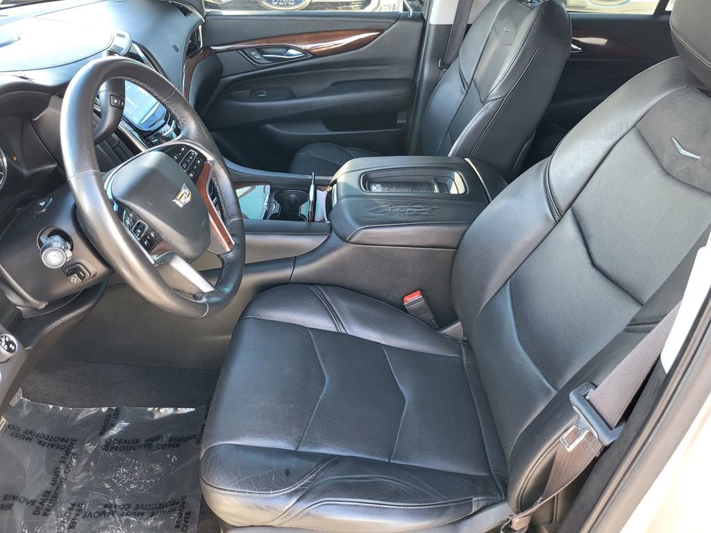 Used 2016 Cadillac Escalade Luxury AWD/4WD image 15